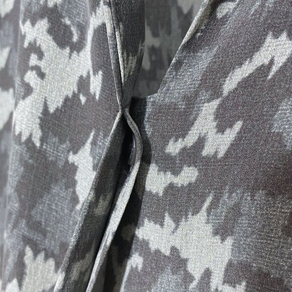 ECRU STYLE Womens Silk Blouse Size XS Gray Camo Long Sleeve Top Button up - Picture 12 of 15